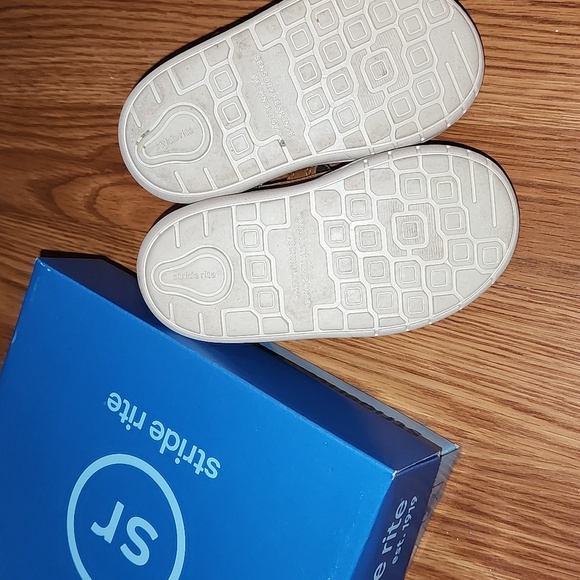 Stride Rite Sneakers - Picture 5 of 8